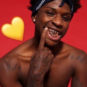 Meet your Posher, Selena